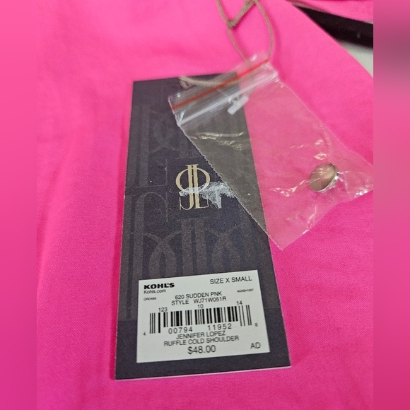 NWT Hot Pink Gorgeous flowy Top. Shoulder showing. Silver buttons. - Picture 4 of 7